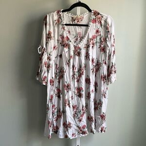 Altar’d State Red and White Floral Tunic